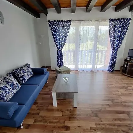 Niki Apartamento